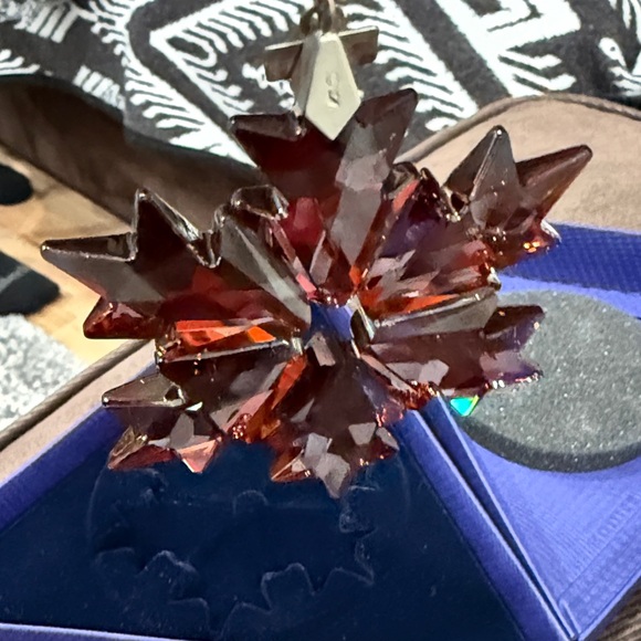 Swarovski 2018 Festive Red Star Ornament - Picture 6 of 8